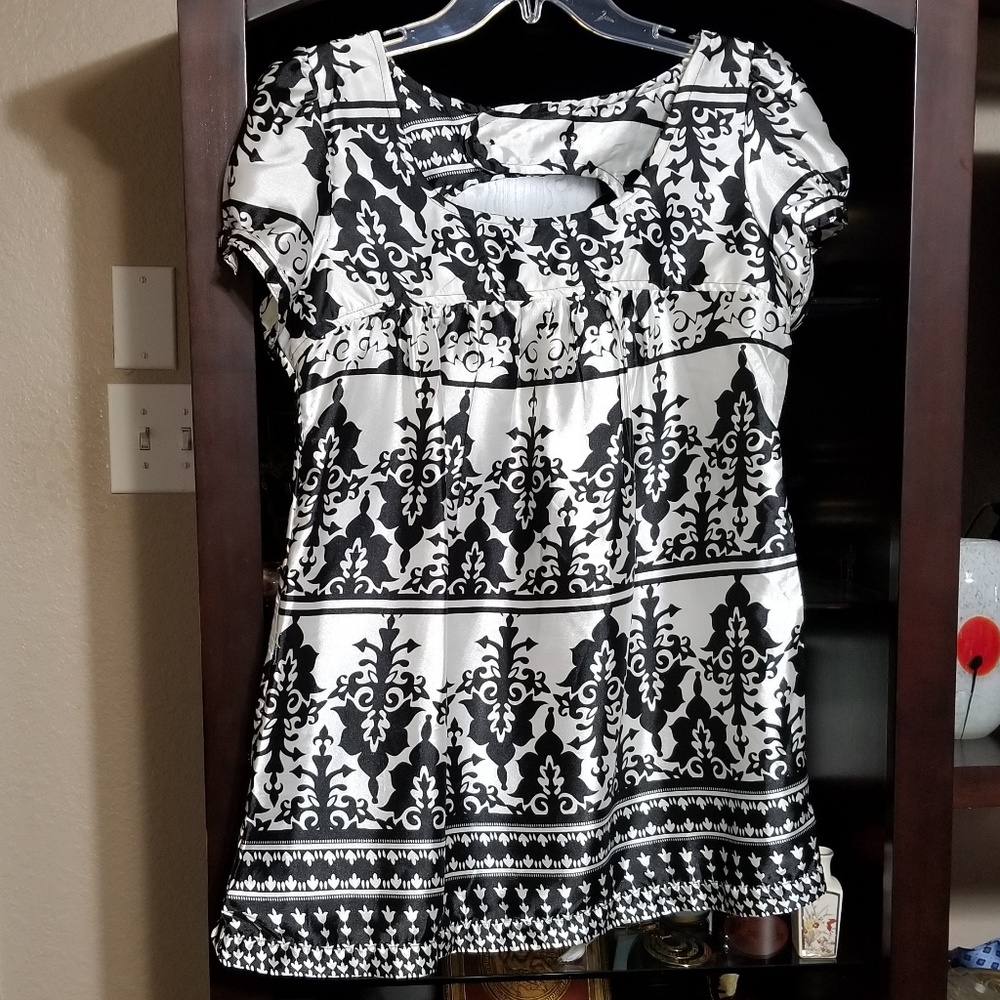Tramp Brand Blouse With Nice Cut Out On Back